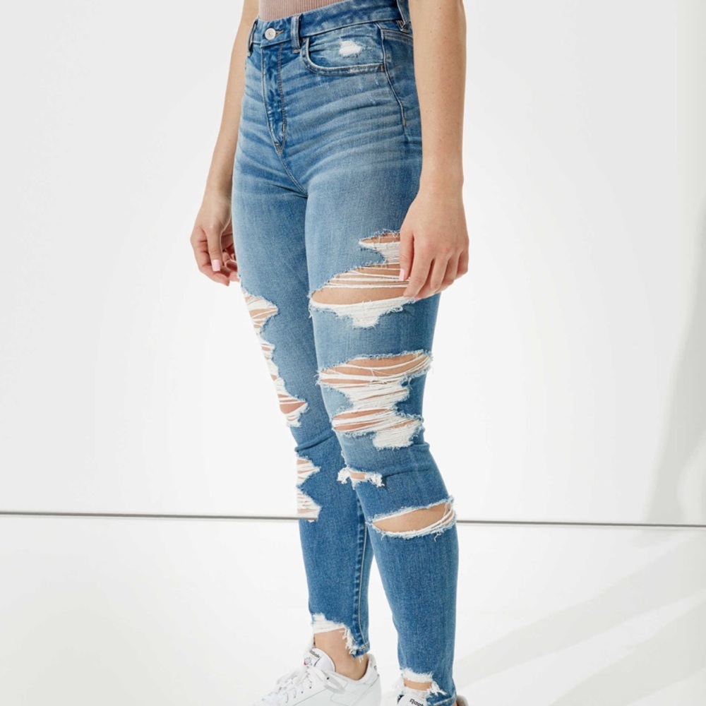 American Eagle  Ripped, High Waisted  jeans size 2